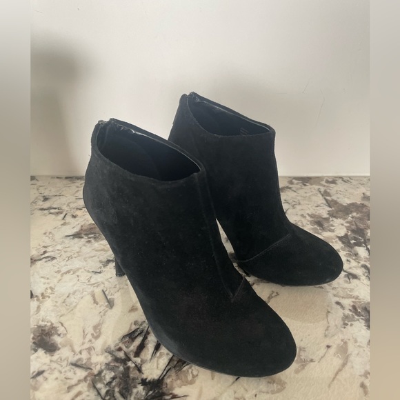 Kenneth Cole Ankle Boots - Picture 7 of 14